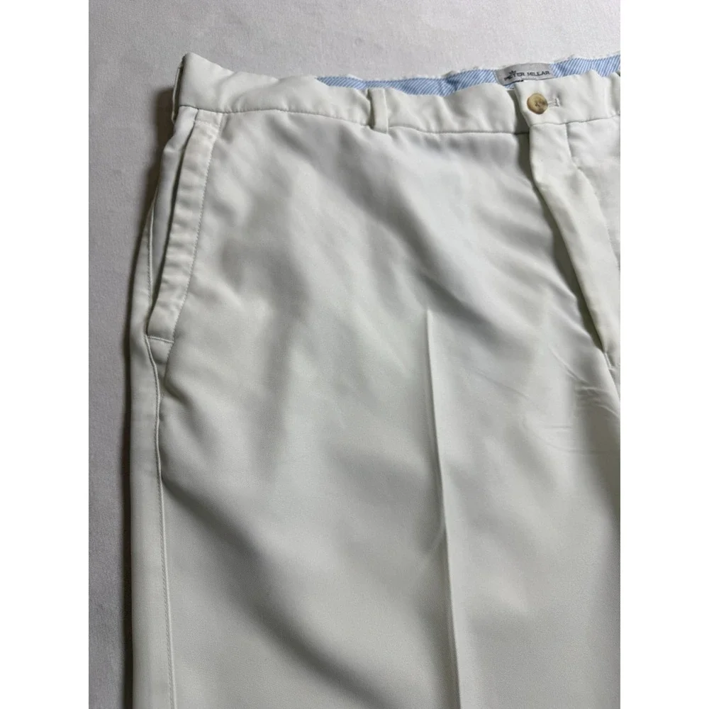 Peter Millar Men golf shorts Size 40 Performance stretch flat front light weight